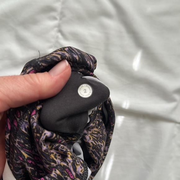 Lululemon Wunder Train High-Rise Tight 28", Size 2 - Picture 8 of 9